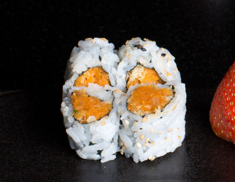 Spicy Salmon Roll